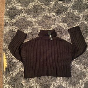 Crop turtle neck sweater